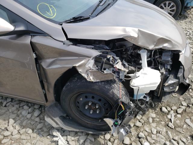 Photo 8 VIN: 5NPDH4AE0GH704465 - HYUNDAI ELANTRA SE 