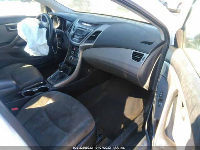 Photo 4 VIN: 5NPDH4AE0GH704739 - HYUNDAI ELANTRA 