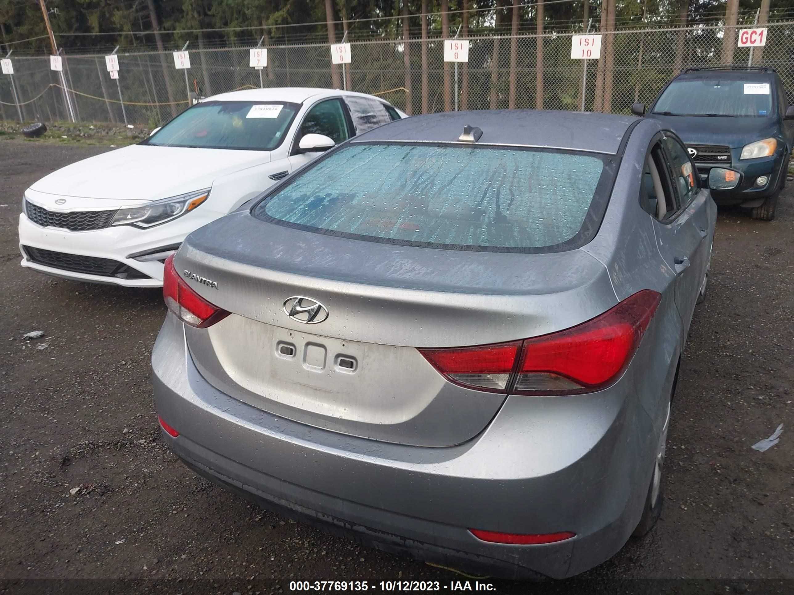 Photo 15 VIN: 5NPDH4AE0GH706524 - HYUNDAI ELANTRA 