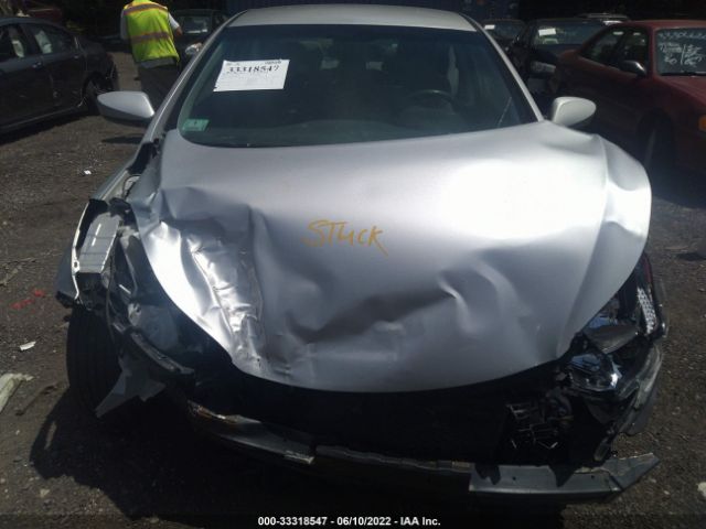 Photo 9 VIN: 5NPDH4AE0GH715739 - HYUNDAI ELANTRA 