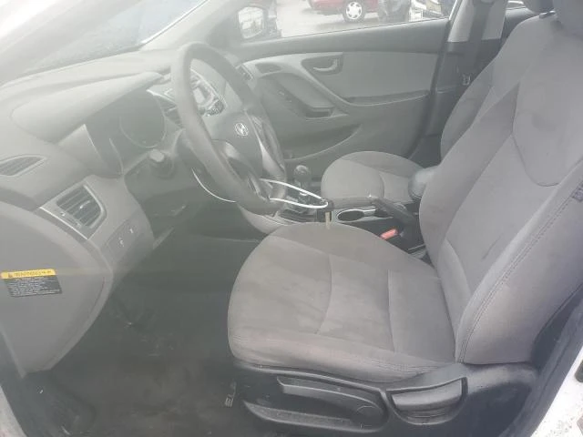 Photo 6 VIN: 5NPDH4AE0GH721282 - HYUNDAI ELANTRA SE 