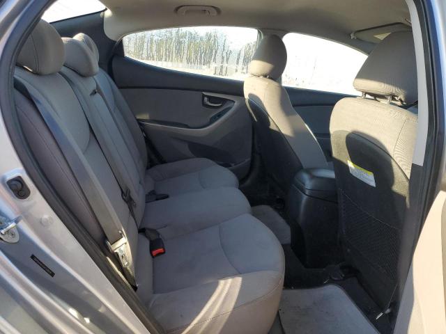 Photo 9 VIN: 5NPDH4AE0GH724618 - HYUNDAI ELANTRA SE 