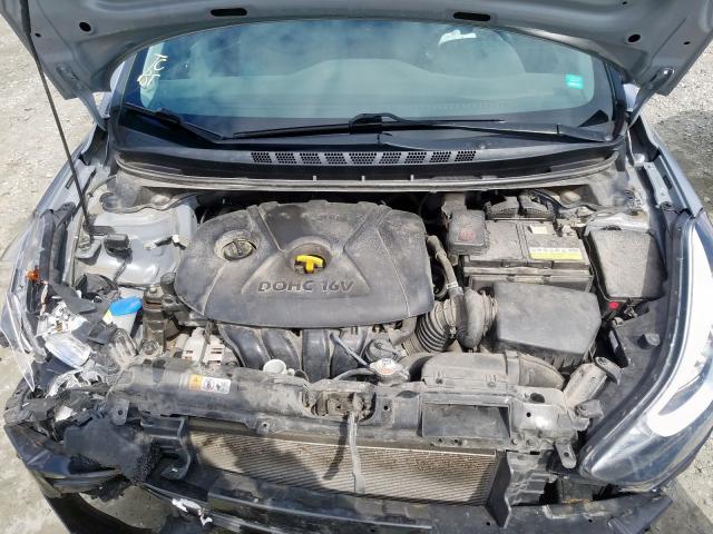 Photo 6 VIN: 5NPDH4AE0GH725364 - HYUNDAI ELANTRA SE 