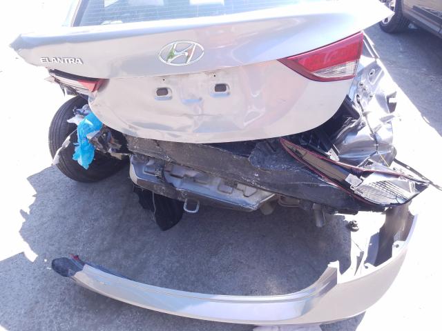 Photo 8 VIN: 5NPDH4AE0GH732377 - HYUNDAI ELANTRA SE 