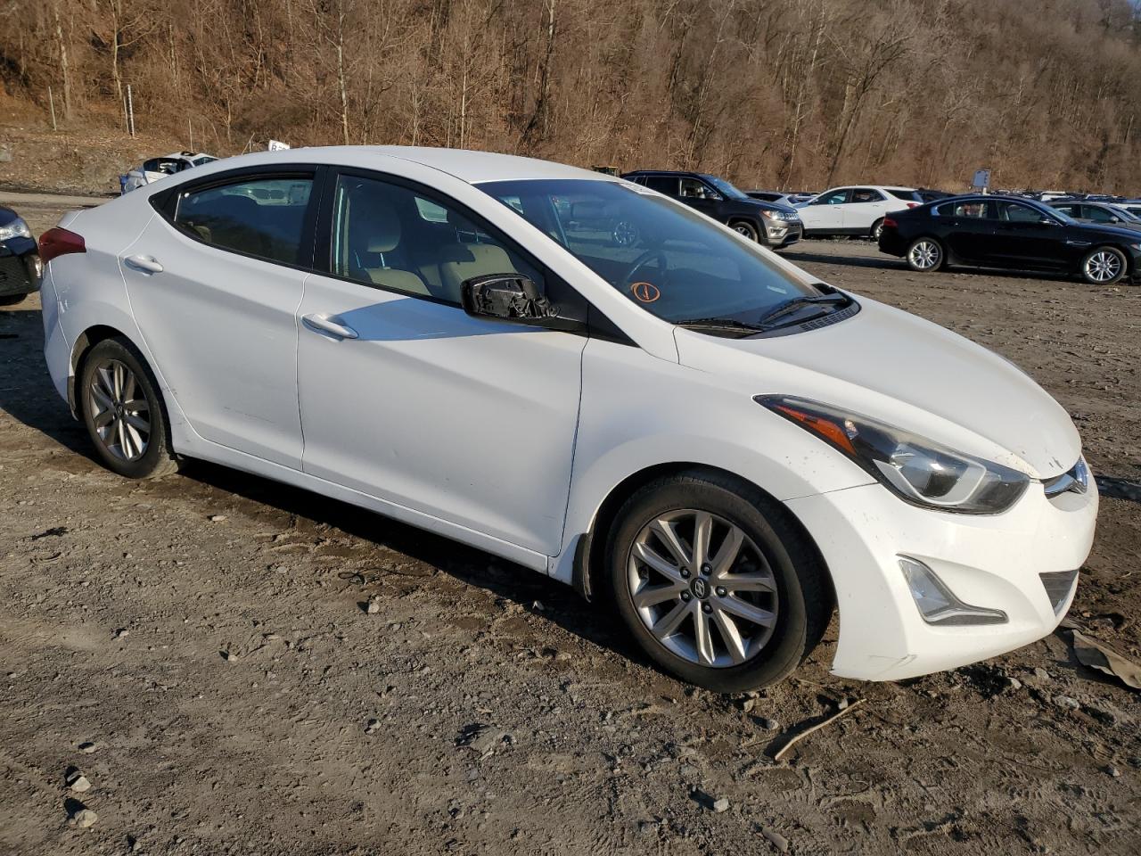 Photo 3 VIN: 5NPDH4AE0GH732508 - HYUNDAI ELANTRA 