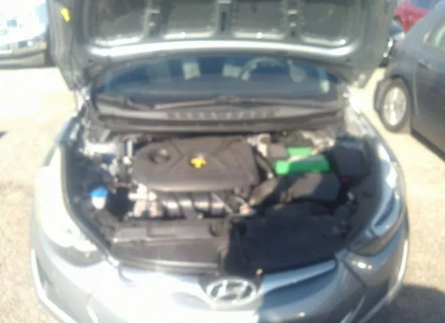 Photo 9 VIN: 5NPDH4AE0GH733125 - HYUNDAI ELANTRA 