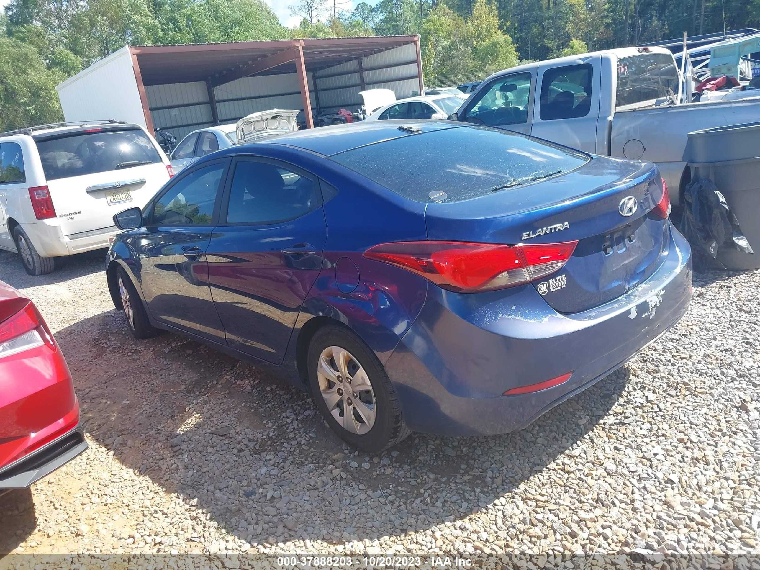 Photo 2 VIN: 5NPDH4AE0GH738809 - HYUNDAI ELANTRA 