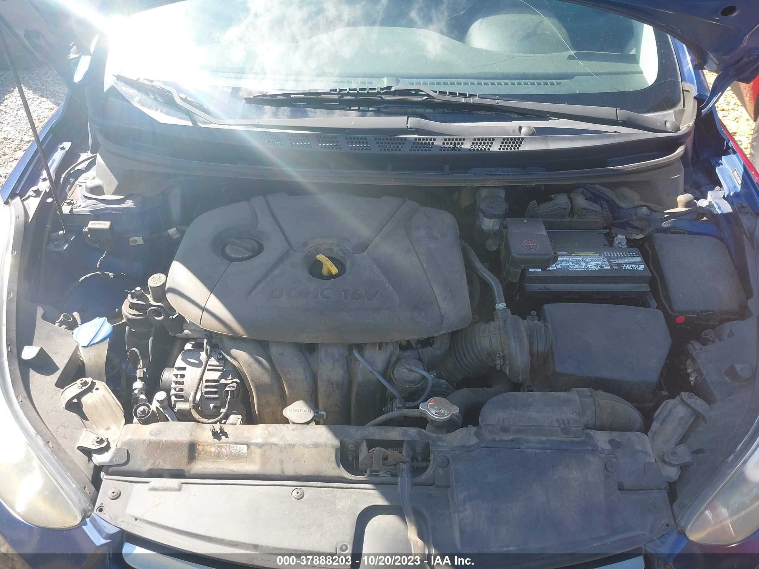 Photo 9 VIN: 5NPDH4AE0GH738809 - HYUNDAI ELANTRA 