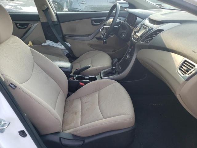 Photo 6 VIN: 5NPDH4AE0GH747574 - HYUNDAI ELANTRA SE 