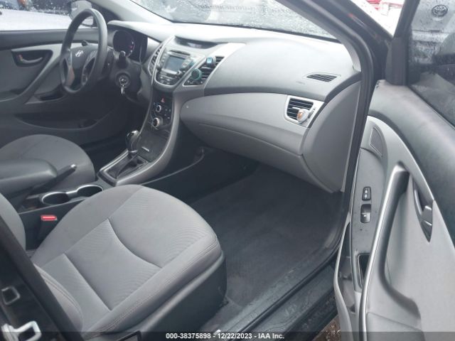 Photo 4 VIN: 5NPDH4AE0GH748286 - HYUNDAI ELANTRA 