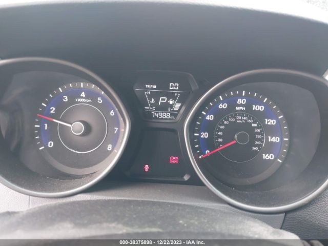 Photo 6 VIN: 5NPDH4AE0GH748286 - HYUNDAI ELANTRA 