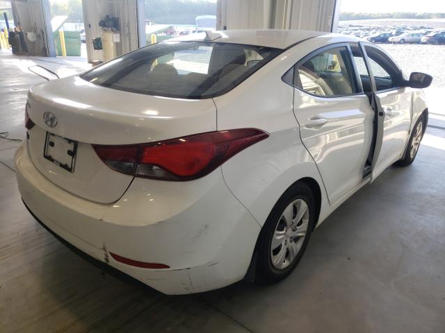 Photo 3 VIN: 5NPDH4AE0GH758333 - HYUNDAI ELANTRA SE 