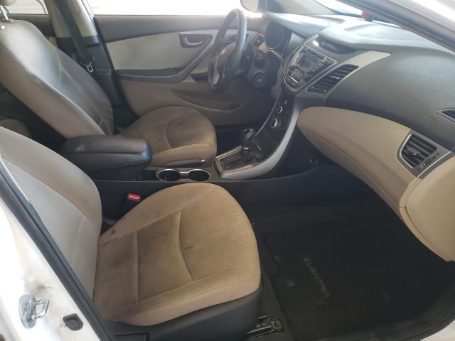 Photo 4 VIN: 5NPDH4AE0GH758333 - HYUNDAI ELANTRA SE 