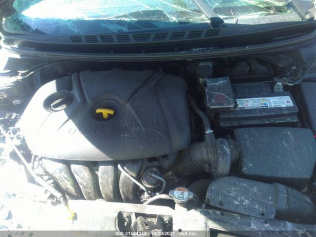 Photo 9 VIN: 5NPDH4AE0GH774662 - HYUNDAI ELANTRA 