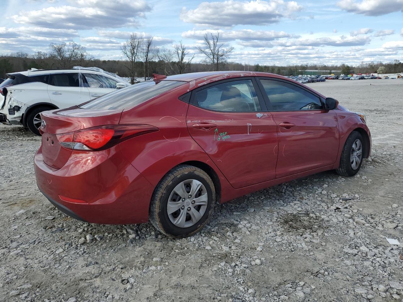 Photo 2 VIN: 5NPDH4AE0GH779411 - HYUNDAI ELANTRA 