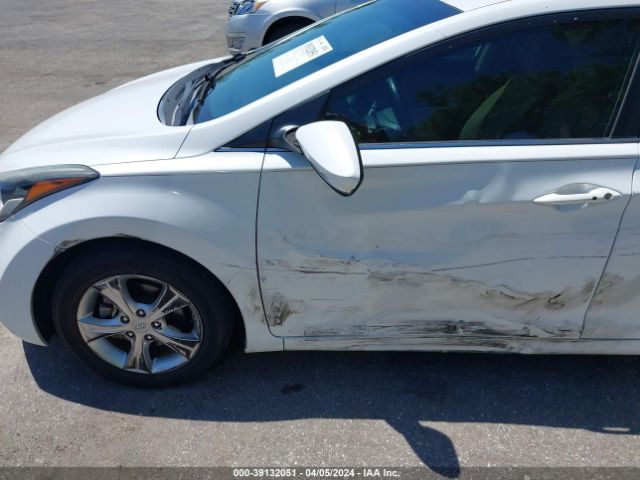 Photo 5 VIN: 5NPDH4AE0GH779909 - HYUNDAI ELANTRA 