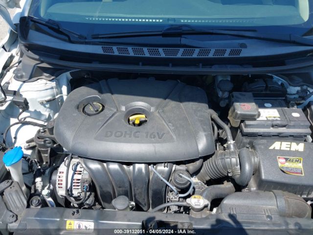 Photo 9 VIN: 5NPDH4AE0GH779909 - HYUNDAI ELANTRA 