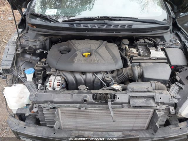 Photo 9 VIN: 5NPDH4AE0GH780378 - HYUNDAI ELANTRA 