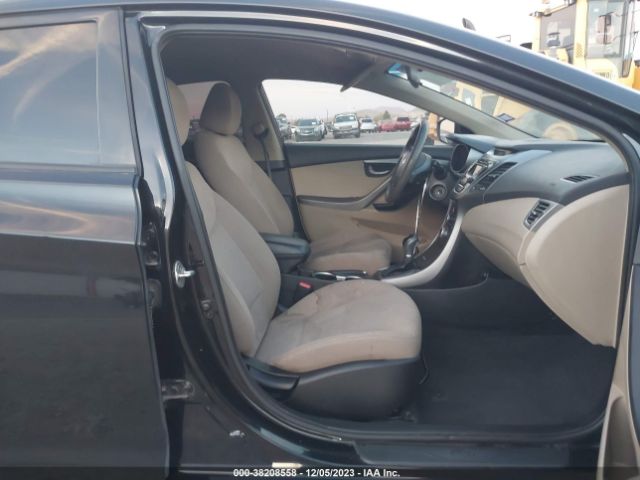 Photo 4 VIN: 5NPDH4AE0GH786133 - HYUNDAI ELANTRA 