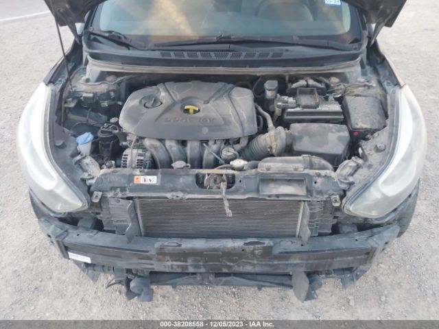 Photo 9 VIN: 5NPDH4AE0GH786133 - HYUNDAI ELANTRA 