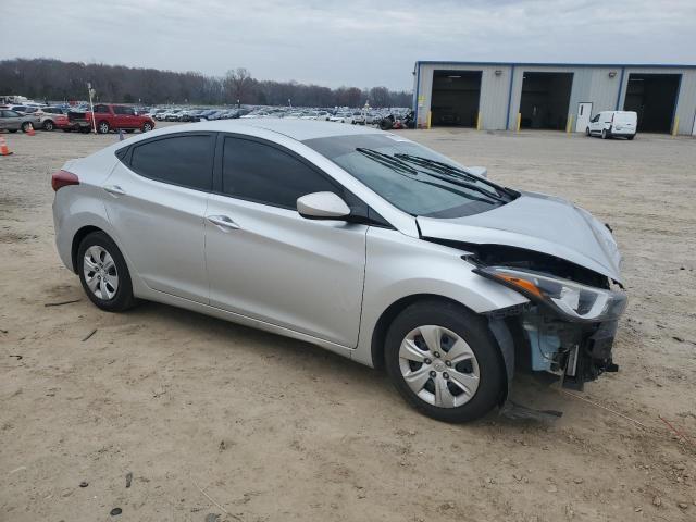 Photo 3 VIN: 5NPDH4AE0GH793020 - HYUNDAI ELANTRA SE 