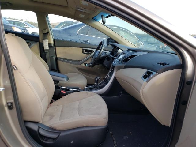 Photo 4 VIN: 5NPDH4AE0GH794636 - HYUNDAI ELANTRA SE 