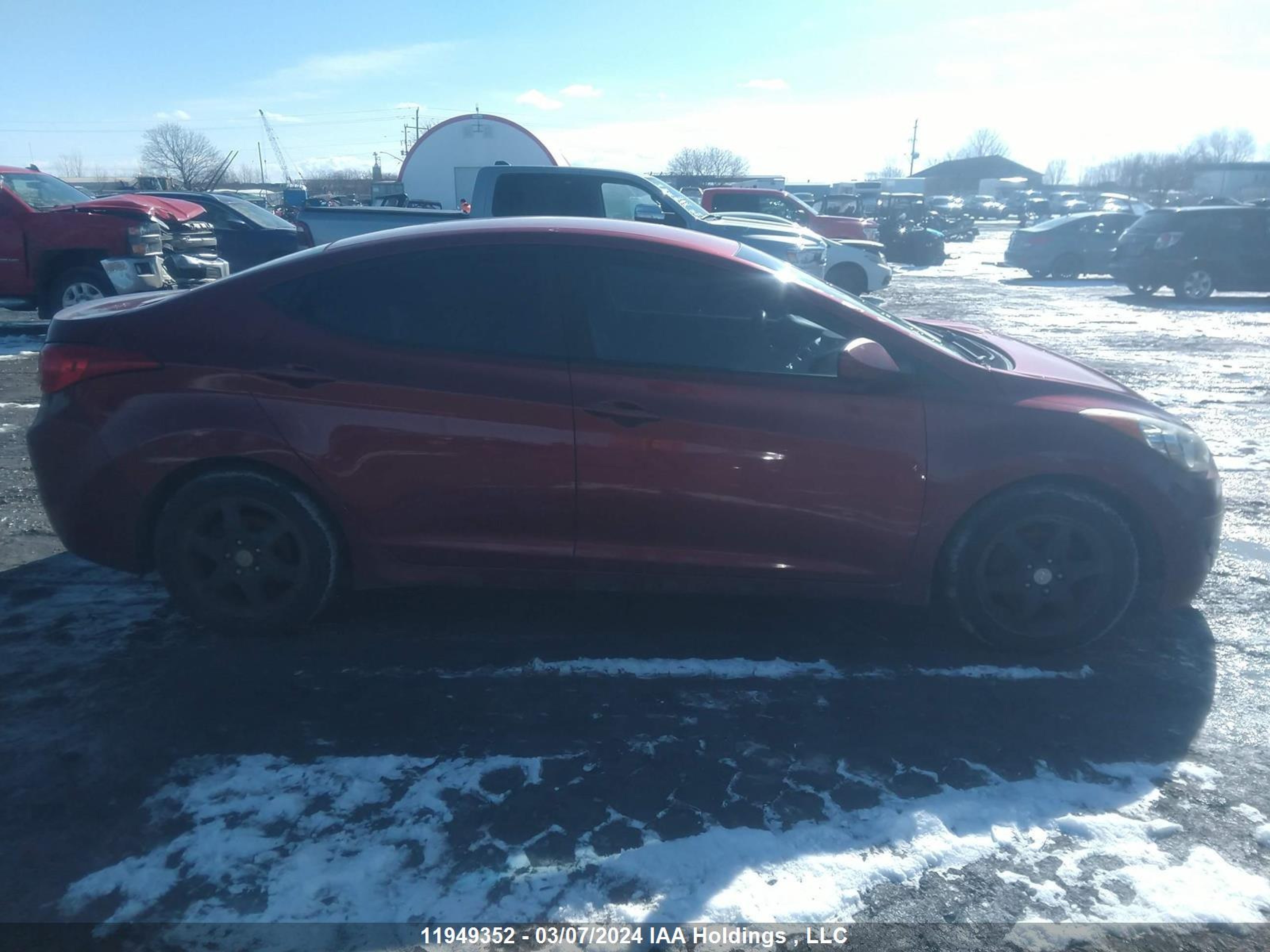 Photo 12 VIN: 5NPDH4AE1BH030948 - HYUNDAI ELANTRA 