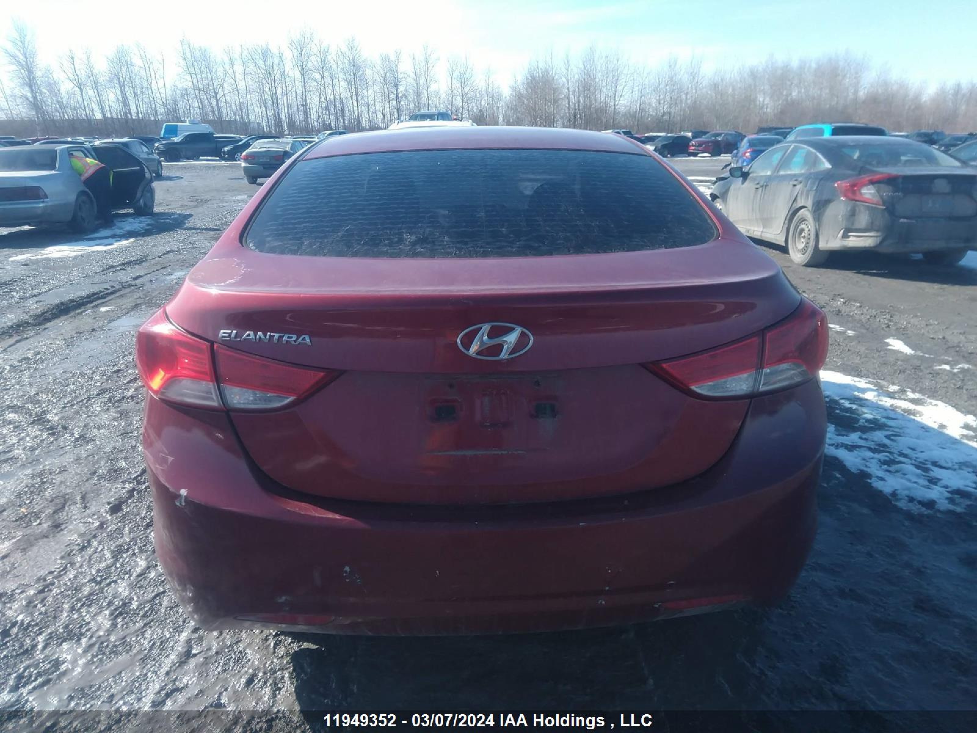 Photo 15 VIN: 5NPDH4AE1BH030948 - HYUNDAI ELANTRA 