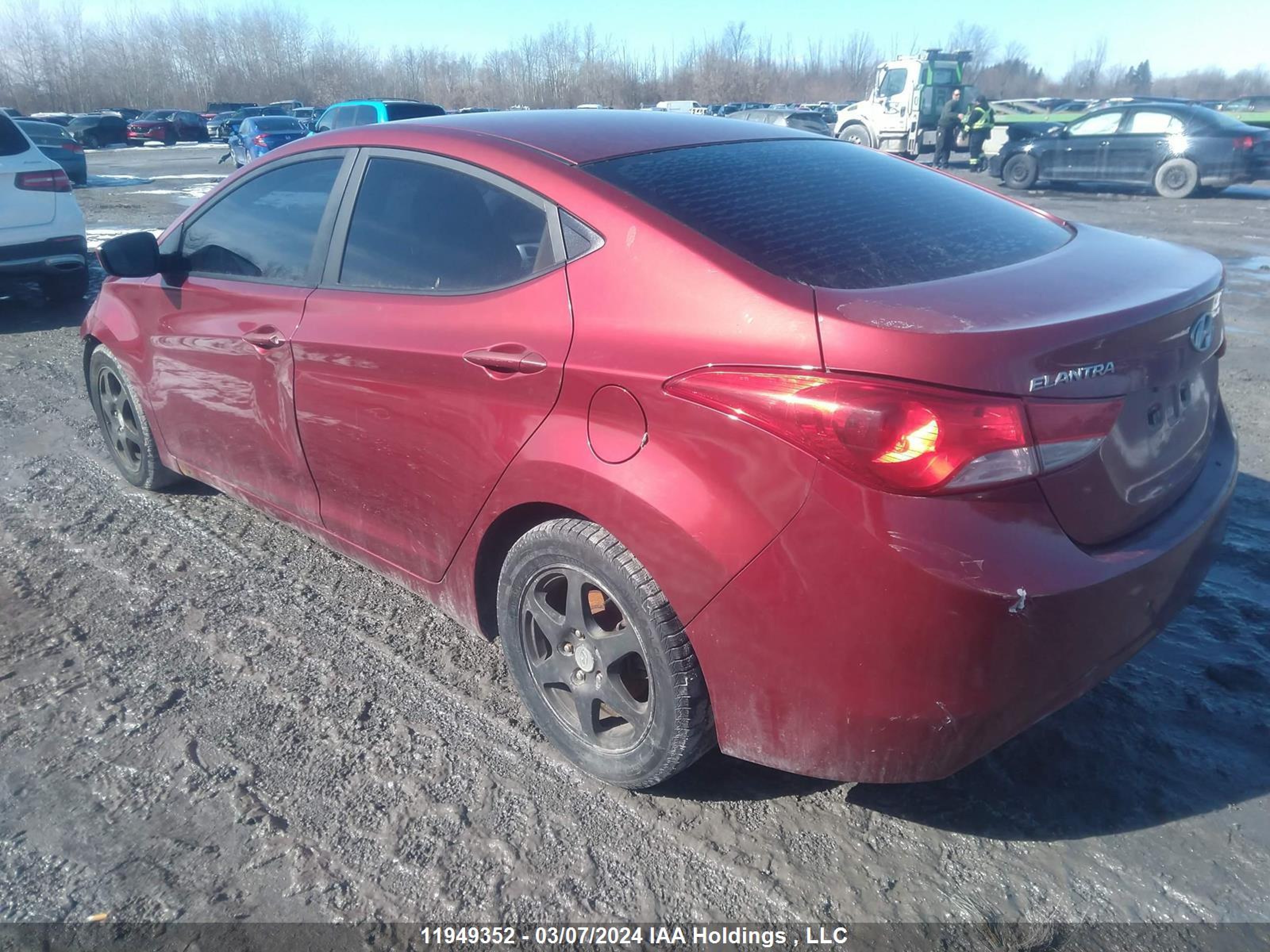 Photo 2 VIN: 5NPDH4AE1BH030948 - HYUNDAI ELANTRA 