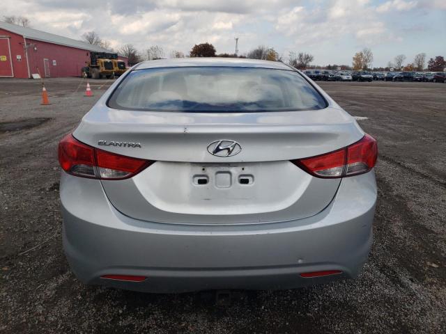 Photo 5 VIN: 5NPDH4AE1BH040055 - HYUNDAI ELANTRA 