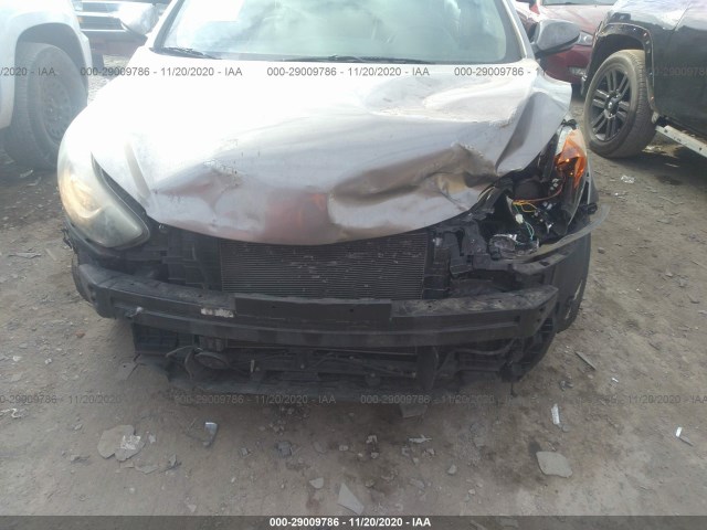 Photo 5 VIN: 5NPDH4AE1BH042114 - HYUNDAI ELANTRA 