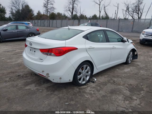 Photo 3 VIN: 5NPDH4AE1BH047667 - HYUNDAI ELANTRA 