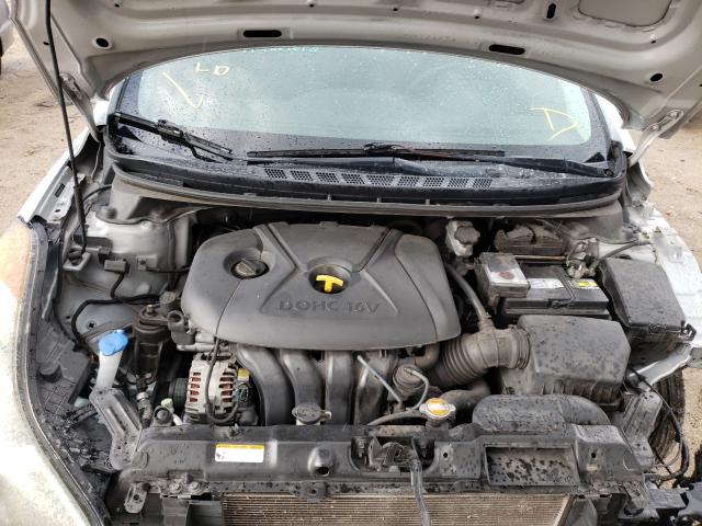 Photo 6 VIN: 5NPDH4AE1CH081240 - HYUNDAI ELANTRA 