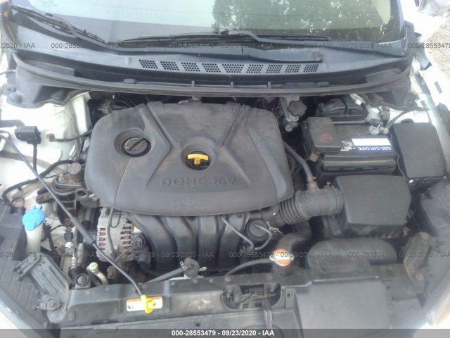 Photo 9 VIN: 5NPDH4AE1CH093548 - HYUNDAI ELANTRA 