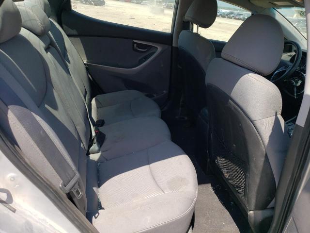 Photo 9 VIN: 5NPDH4AE1CH101261 - HYUNDAI ELANTRA 