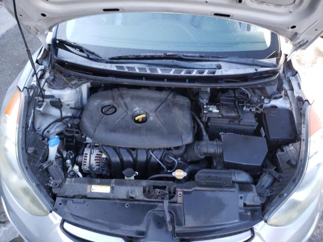 Photo 6 VIN: 5NPDH4AE1CH113538 - HYUNDAI ELANTRA GL 