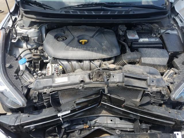 Photo 6 VIN: 5NPDH4AE1CH118531 - HYUNDAI ELANTRA GL 