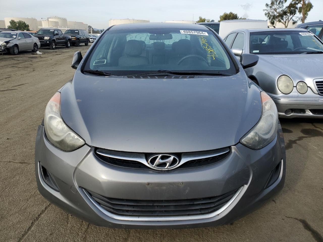 Photo 4 VIN: 5NPDH4AE1CH128458 - HYUNDAI ELANTRA 