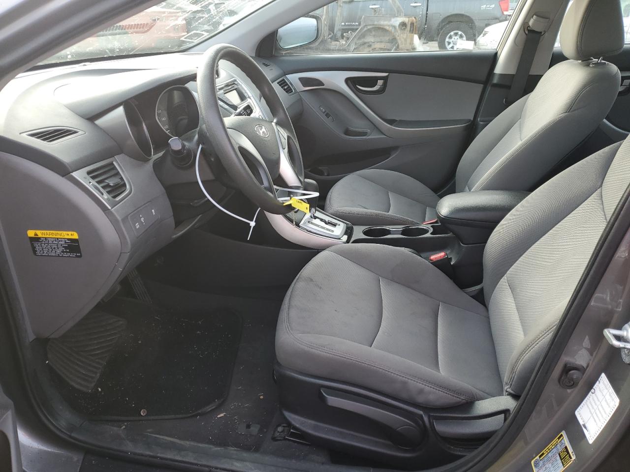 Photo 6 VIN: 5NPDH4AE1CH128458 - HYUNDAI ELANTRA 