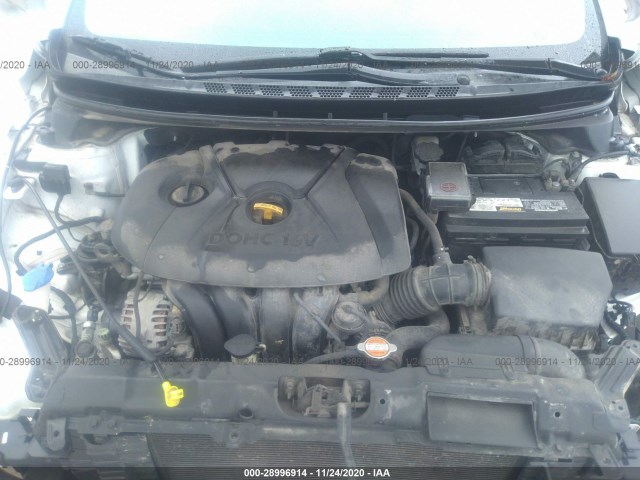 Photo 9 VIN: 5NPDH4AE1CH134888 - HYUNDAI ELANTRA 