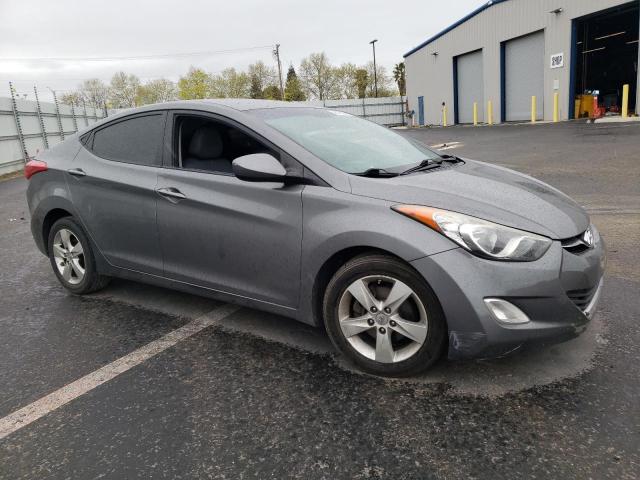 Photo 3 VIN: 5NPDH4AE1CH135832 - HYUNDAI ELANTRA 