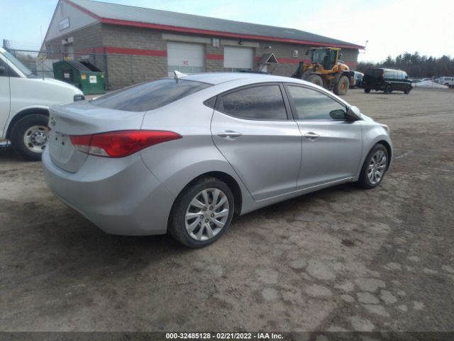 Photo 3 VIN: 5NPDH4AE1CH141517 - HYUNDAI ELANTRA 