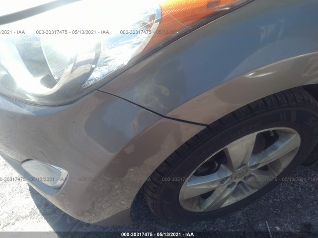 Photo 5 VIN: 5NPDH4AE1DH158531 - HYUNDAI ELANTRA 