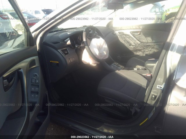 Photo 4 VIN: 5NPDH4AE1DH163602 - HYUNDAI ELANTRA 