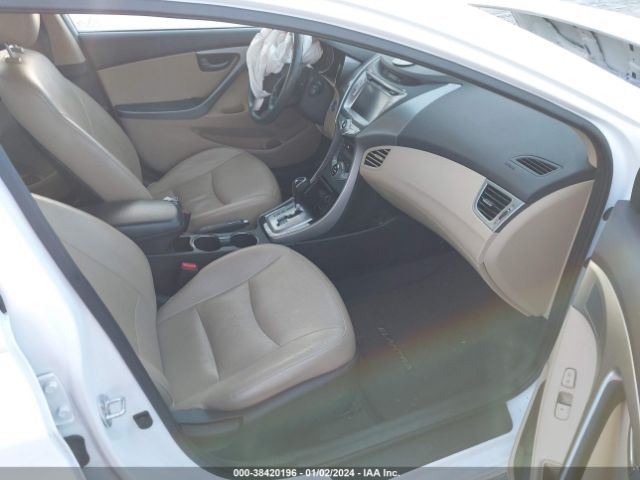 Photo 4 VIN: 5NPDH4AE1DH164183 - HYUNDAI ELANTRA 