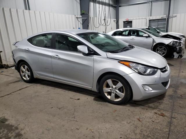 Photo 3 VIN: 5NPDH4AE1DH205265 - HYUNDAI ELANTRA GL 