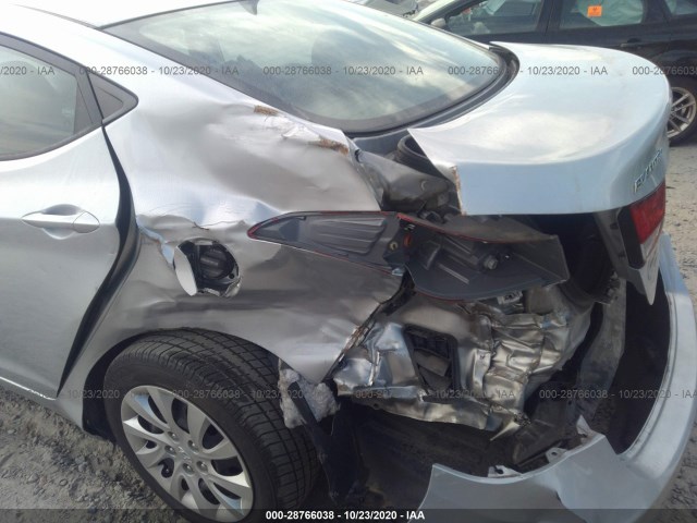 Photo 5 VIN: 5NPDH4AE1DH212684 - HYUNDAI ELANTRA 