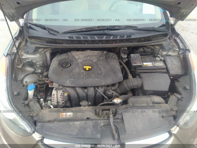 Photo 9 VIN: 5NPDH4AE1DH213057 - HYUNDAI ELANTRA 