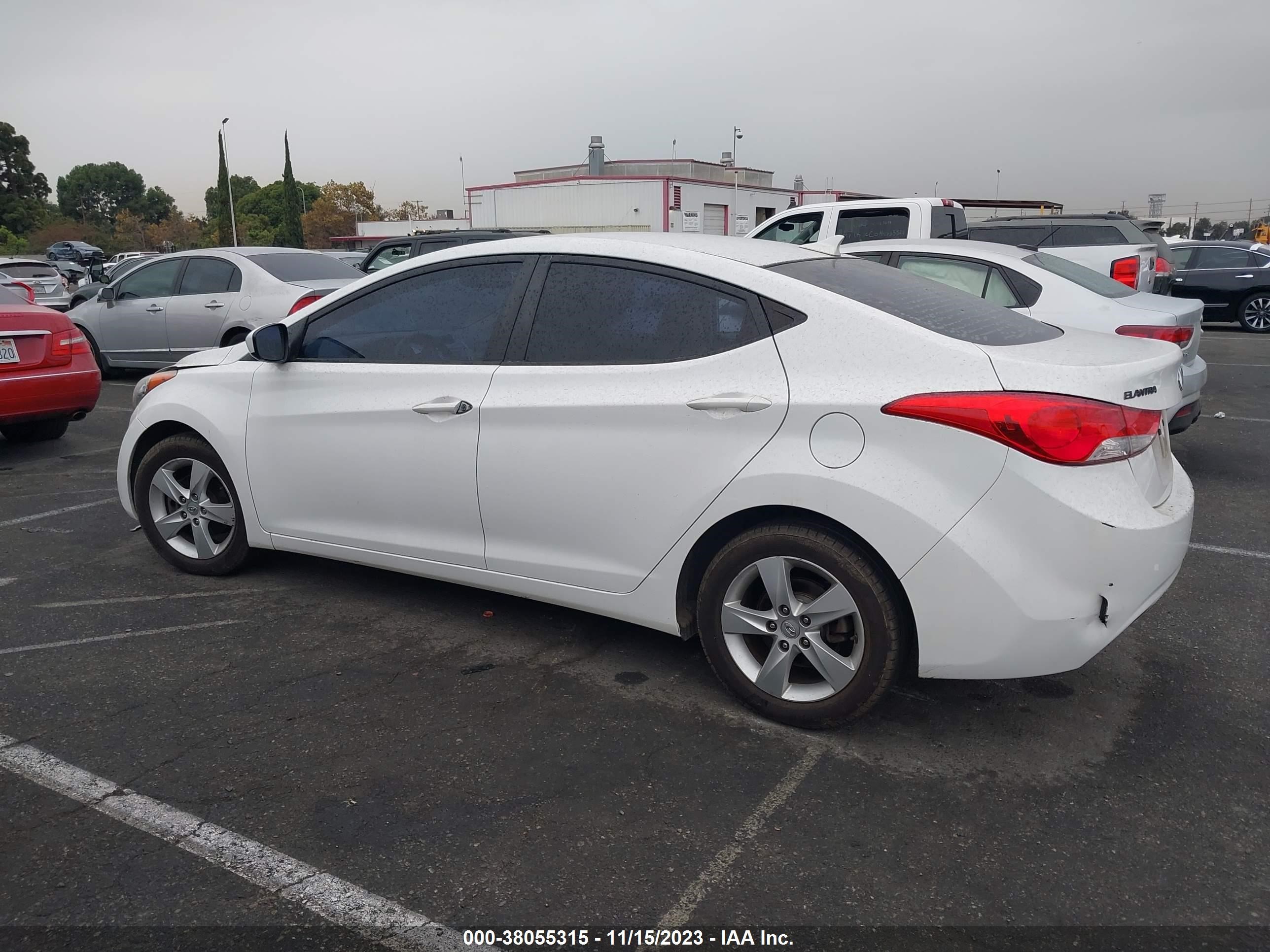 Photo 12 VIN: 5NPDH4AE1DH248150 - HYUNDAI ELANTRA 