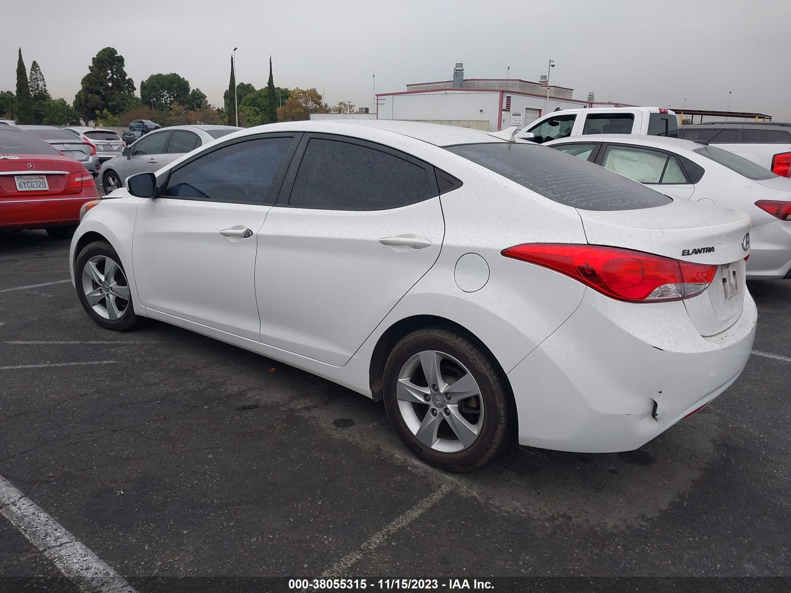 Photo 2 VIN: 5NPDH4AE1DH248150 - HYUNDAI ELANTRA 